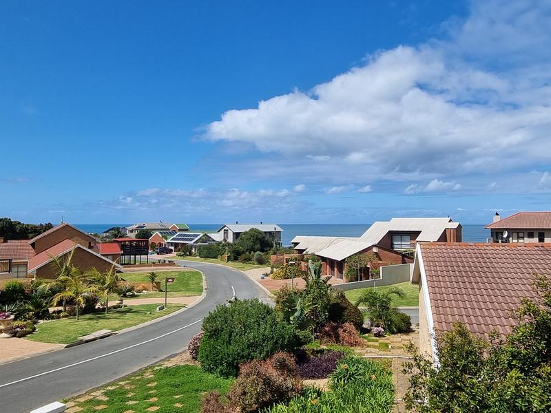 5 Bedroom Property for Sale in Outeniqua Strand Western Cape